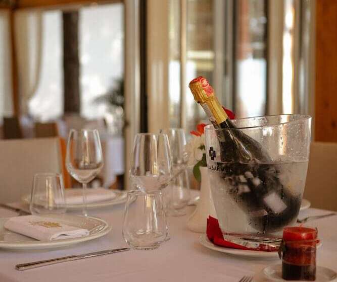 בית מלון כפרי Kompleksi Royal