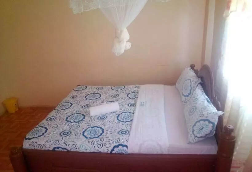 هتل Spanish Restaurant And Lodge Gilgil