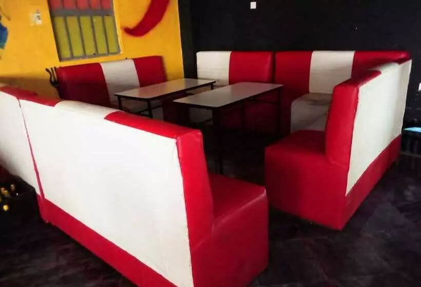 هتل Spanish Restaurant And Lodge Gilgil