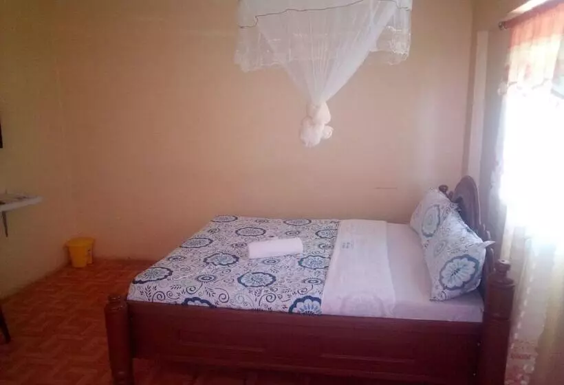 هتل Spanish Restaurant And Lodge Gilgil