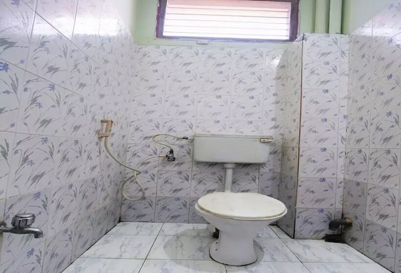 Hotelli Spot On 60738 Senaithalaivar Residency