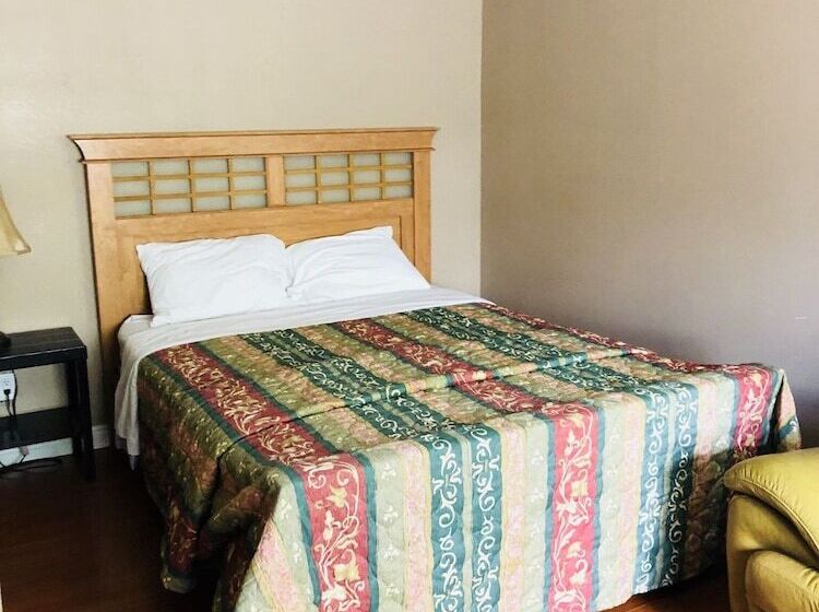 Mountain View Cabins