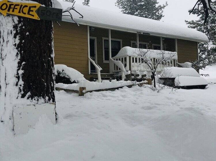 Mountain View Cabins