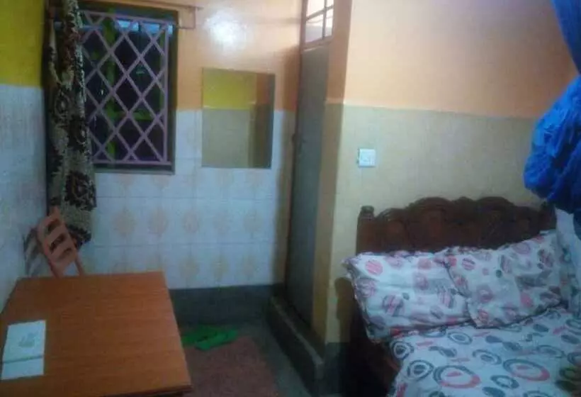 پانسیون Damuku Guest House Eldoret