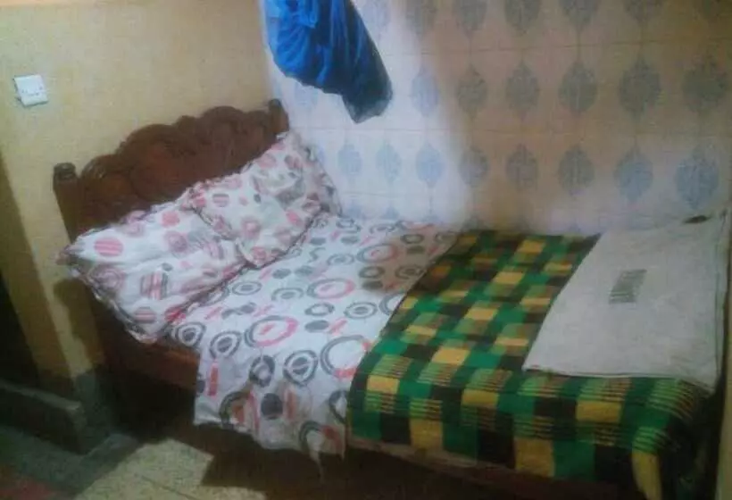 پانسیون Damuku Guest House Eldoret