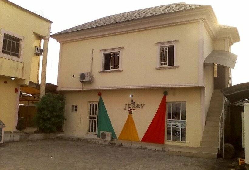 پانسیون Jerry Cedarwood Guest House