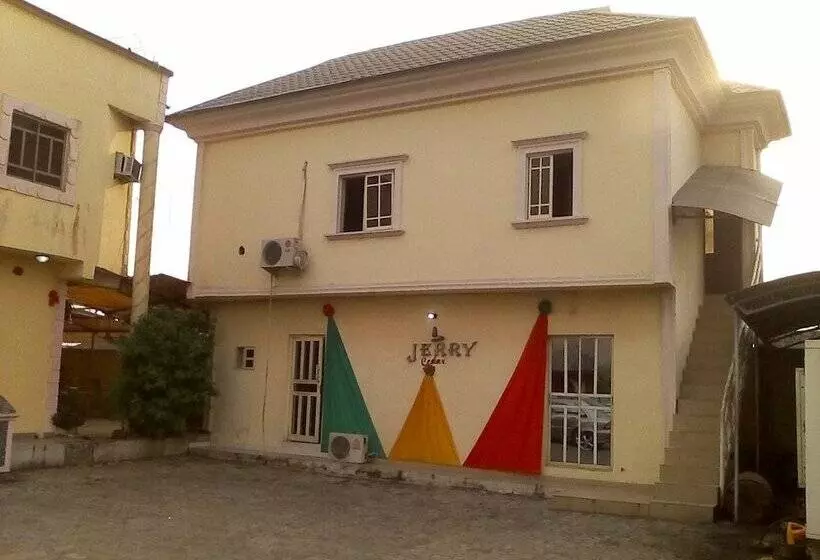 پانسیون Jerry Cedarwood Guest House