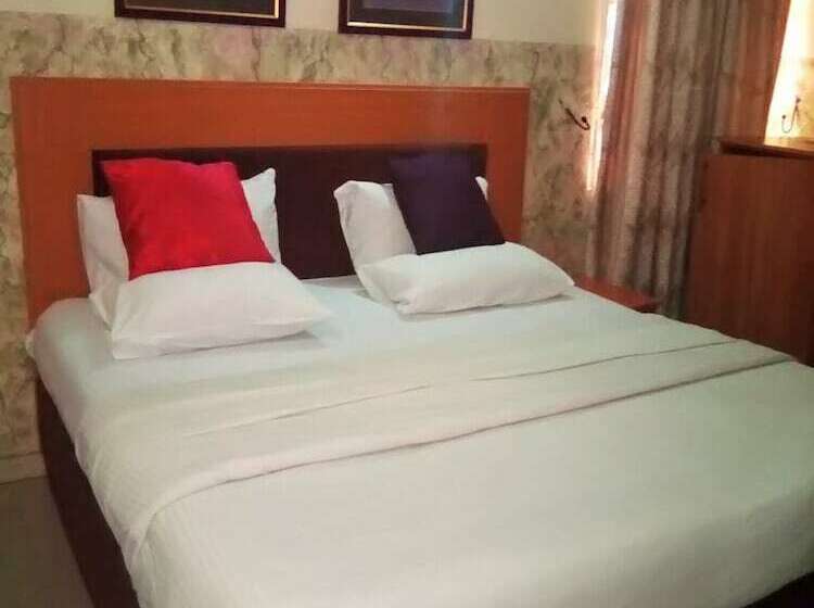 پانسیون Jerry Cedarwood Guest House