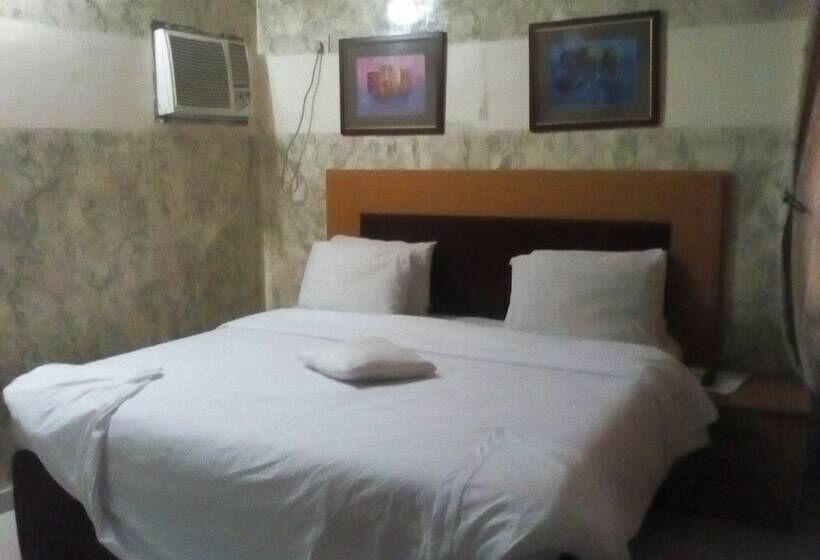 پانسیون Jerry Cedarwood Guest House