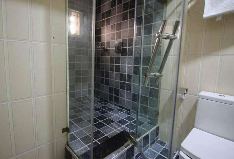 پانسیون Jerry Cedarwood Guest House