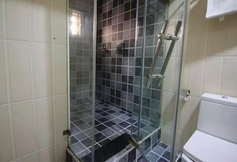 پانسیون Jerry Cedarwood Guest House