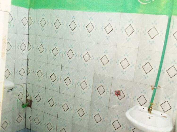 پانسیون Riverside Tourism Guest House