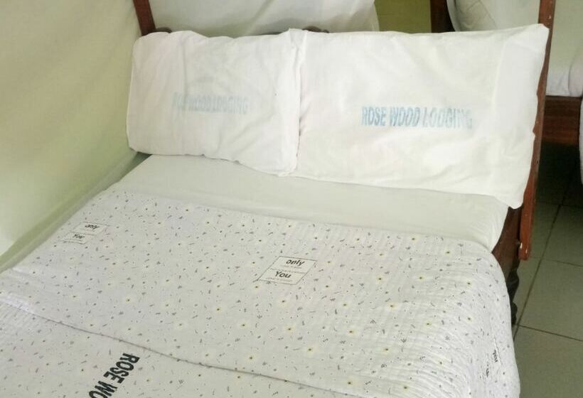 پانسیون Rose Wood Lodge