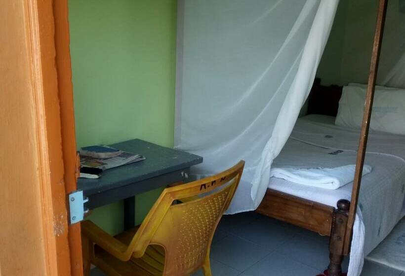 پانسیون Rose Wood Lodge