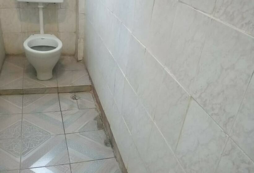 پانسیون Rose Wood Lodge