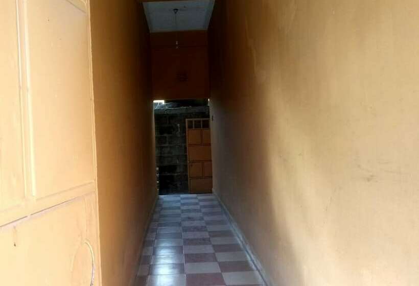 پانسیون Rose Wood Lodge