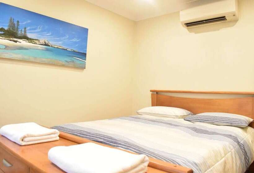 Professionally Cleaned 2bdr Villa, Great Location