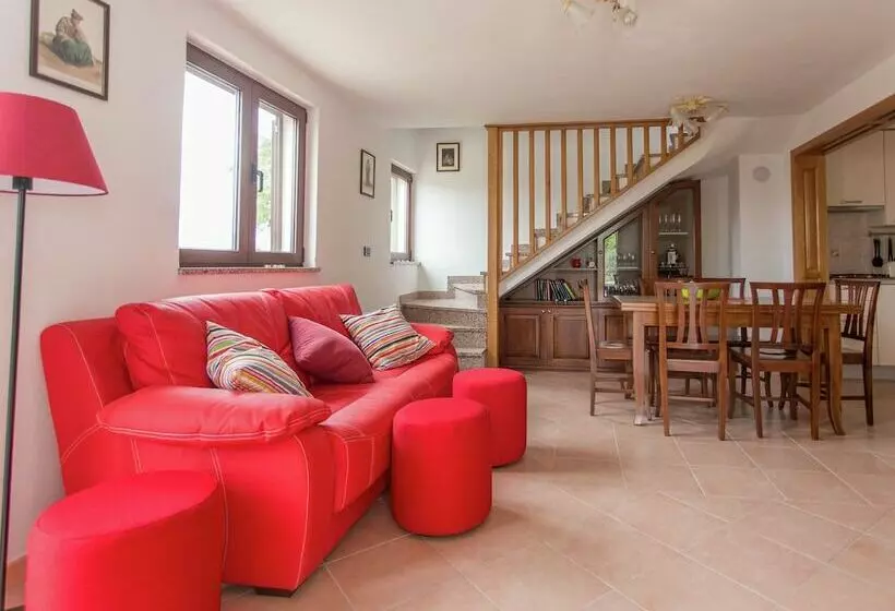 Relaxing Villa With Pool And Garden For Six Persons In Central Istria