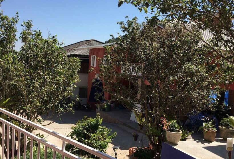 בית מלון כפרי Shin Sane Guest House