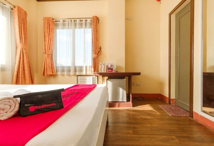 Reddoorz Plus @ Seaborne Hotel Subic Zambales