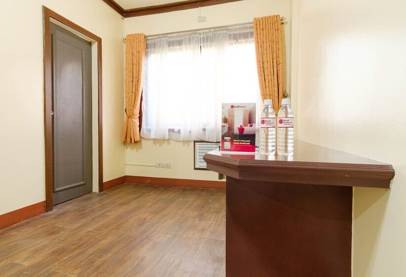 Reddoorz Plus @ Seaborne Hotel Subic Zambales