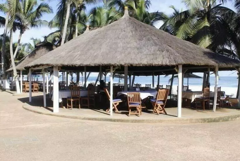 هتل Hôtel Bassam Plage