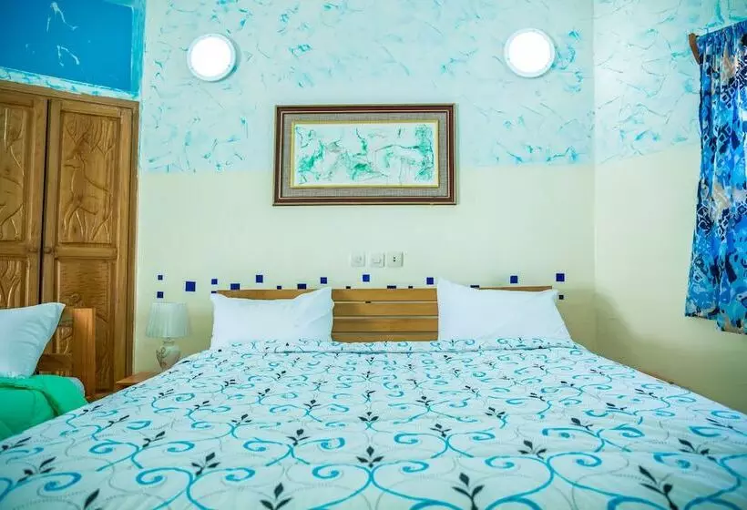 هتل Hôtel Bassam Plage