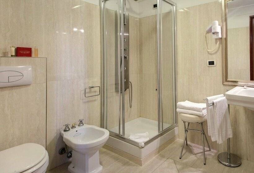 هتل Hôtel Bassam Plage