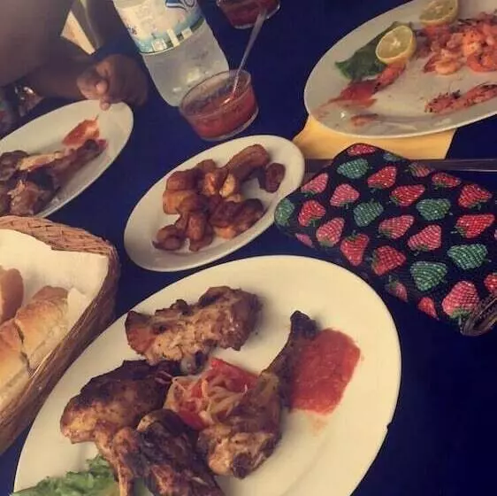 هتل Hôtel Bassam Plage