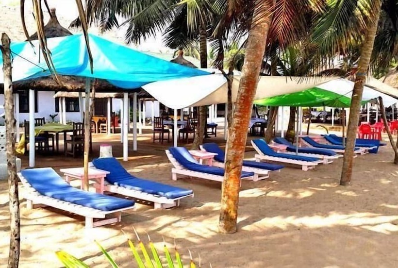 هتل Hôtel Bassam Plage
