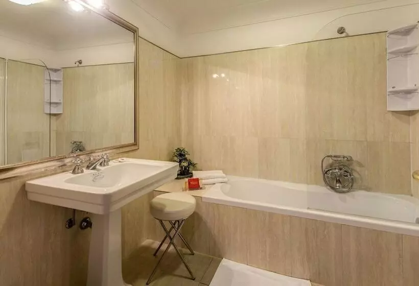 هتل Hôtel Bassam Plage