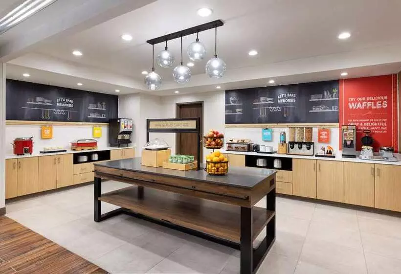 Hotelli The Oakhurst Inn At Yosemite