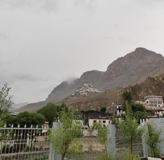 פנסיון Jichun Dolma Guest House   Key Monastery