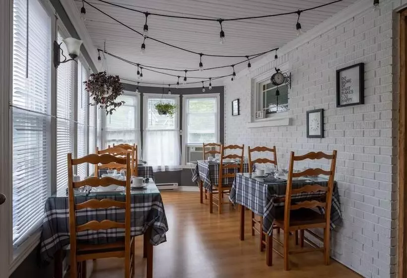 ベッドアンドブレックファースト Au Coq Du Bonheur