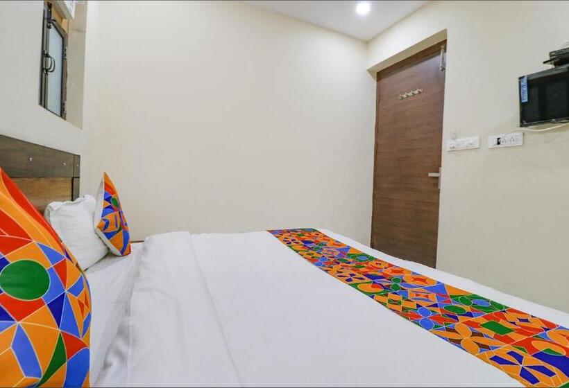 בית מלון כפרי Fabexpress Kartikey Inn