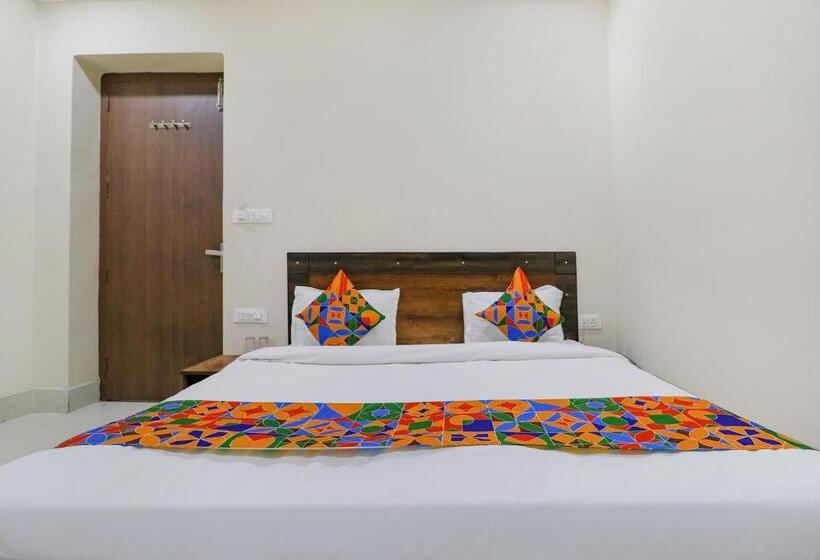 בית מלון כפרי Fabexpress Kartikey Inn