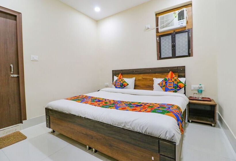 בית מלון כפרי Fabexpress Kartikey Inn