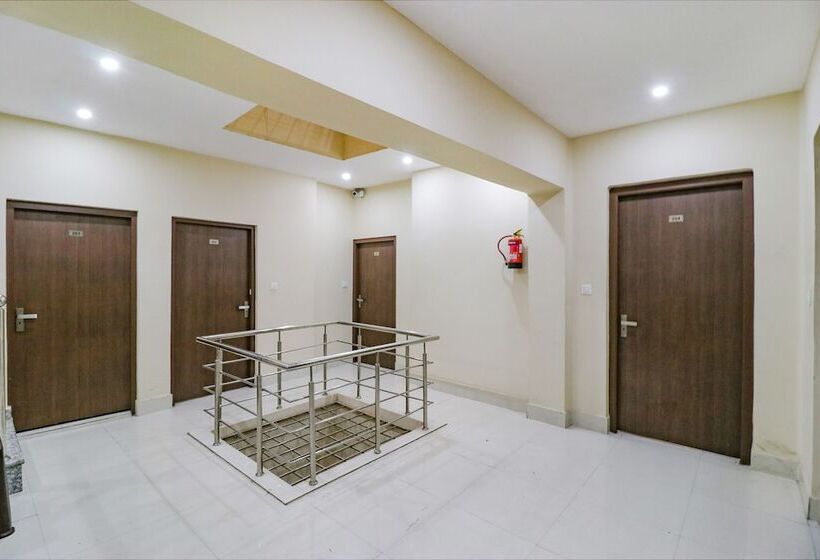 בית מלון כפרי Fabexpress Kartikey Inn