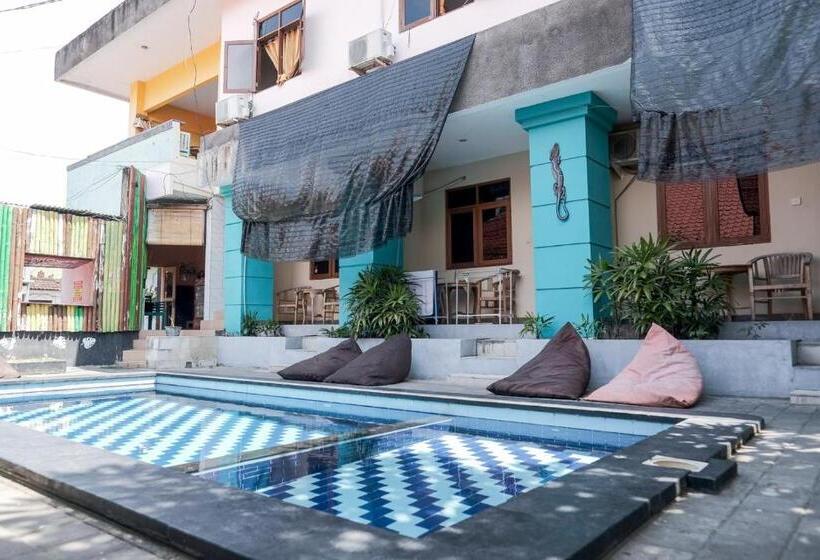 فندق Koolkost Near Beachwalk Shopping Center