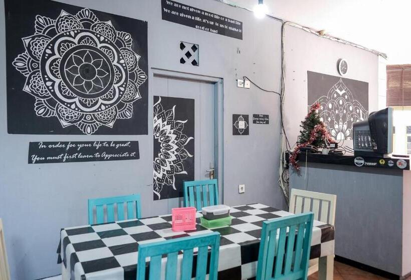 فندق Koolkost Near Beachwalk Shopping Center