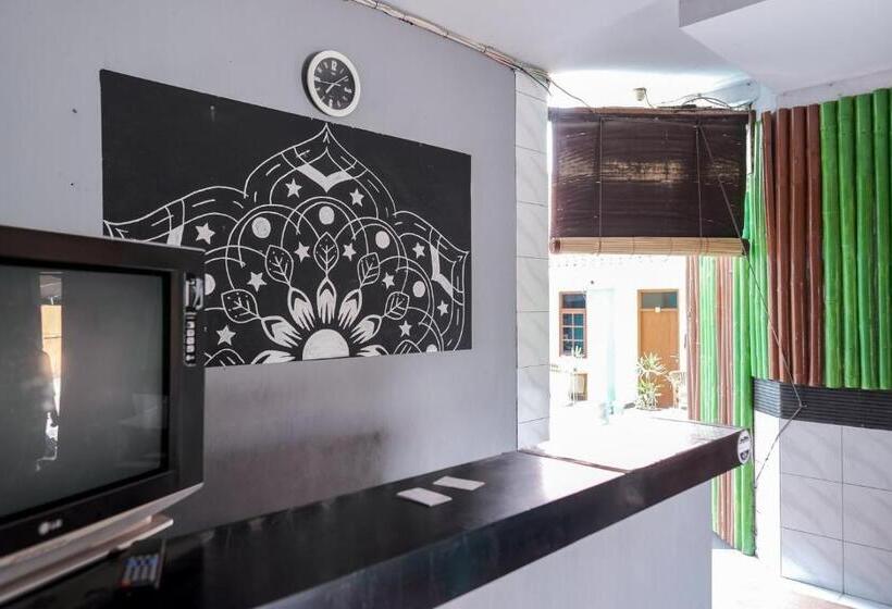 فندق Koolkost Near Beachwalk Shopping Center