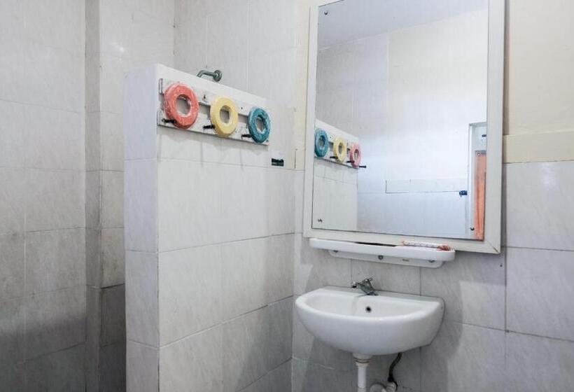 فندق Koolkost Near Beachwalk Shopping Center