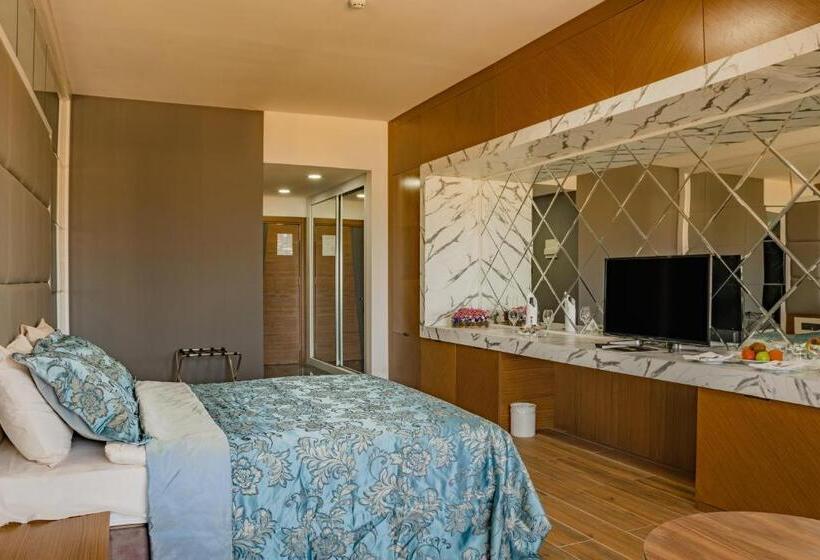 فندق Novel Centre Point