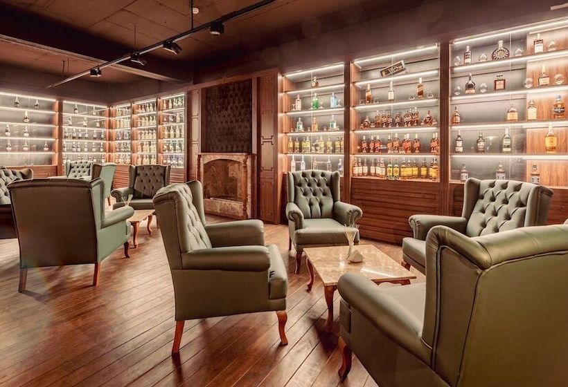 فندق Novel Centre Point