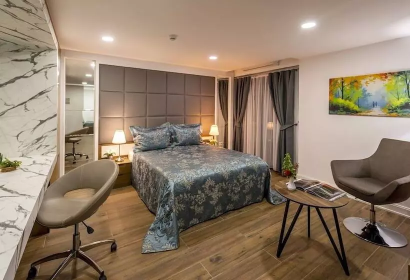 هتل Novel Centre Point