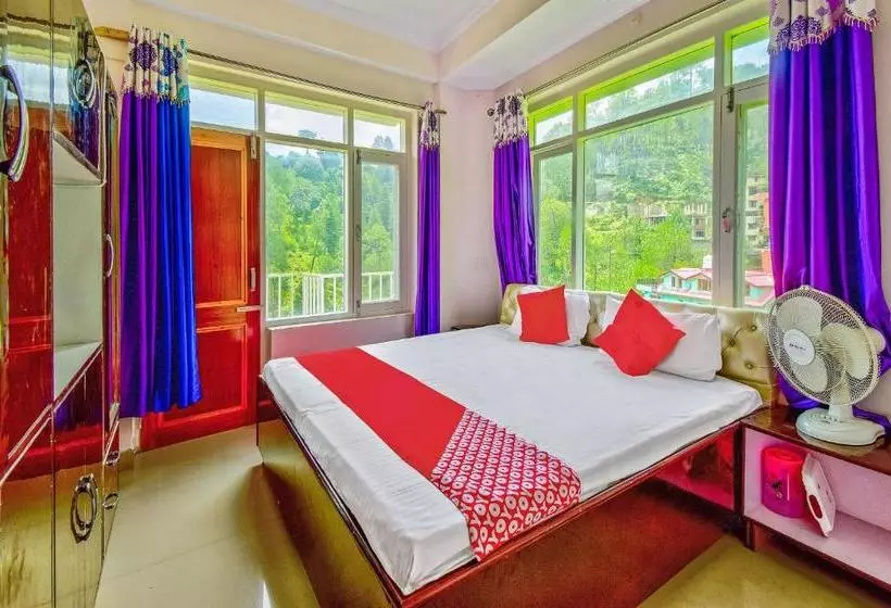 Hotelli Oyo 46779 Moksh Villa