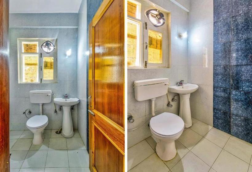 ホテル Oyo 46779 Moksh Villa