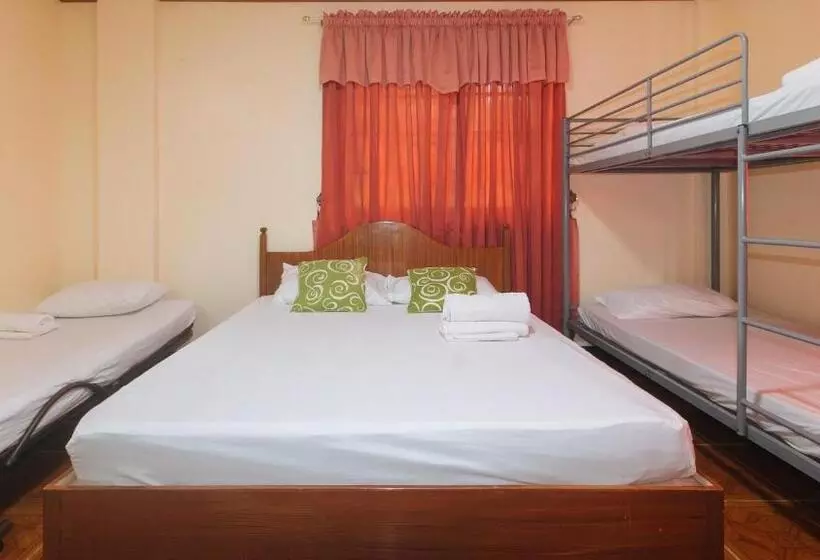 Lauriens Hotel Tagaytay