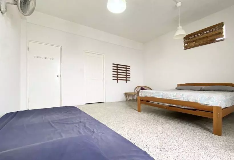 هتل Oyo 90295 Beacon Homestay Kuching