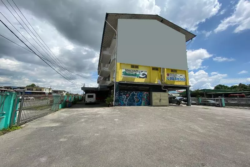 هتل Oyo 90295 Beacon Homestay Kuching